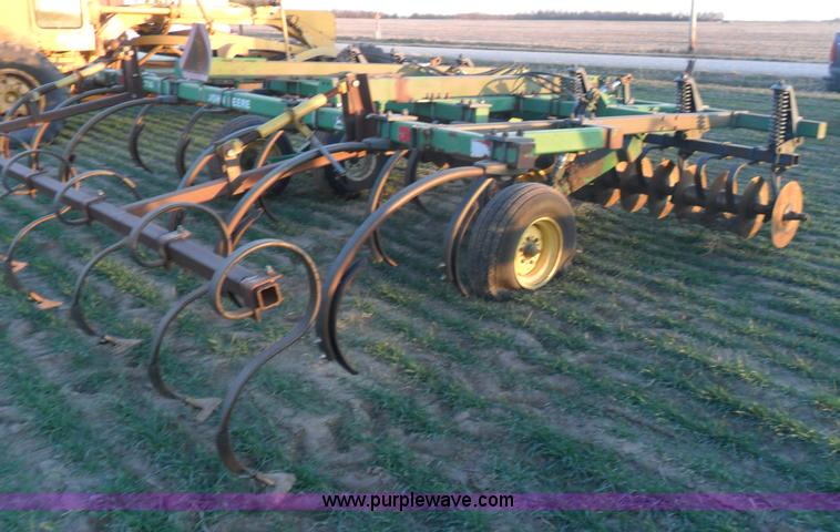 image for item AB9237 John Deere 714 coulter chisel