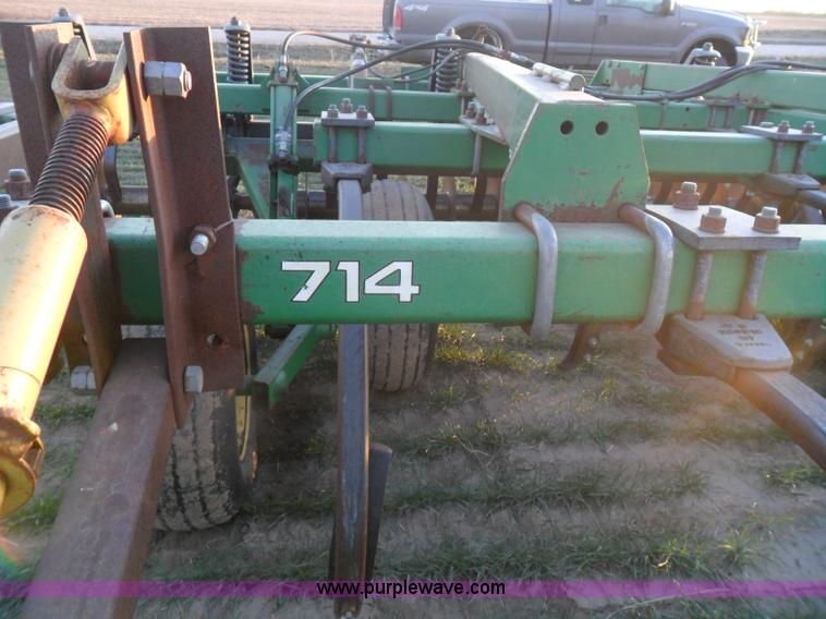 image for item AB9237 John Deere 714 coulter chisel