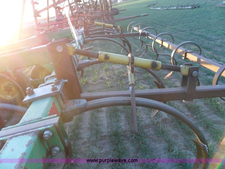 image for item AB9237 John Deere 714 coulter chisel