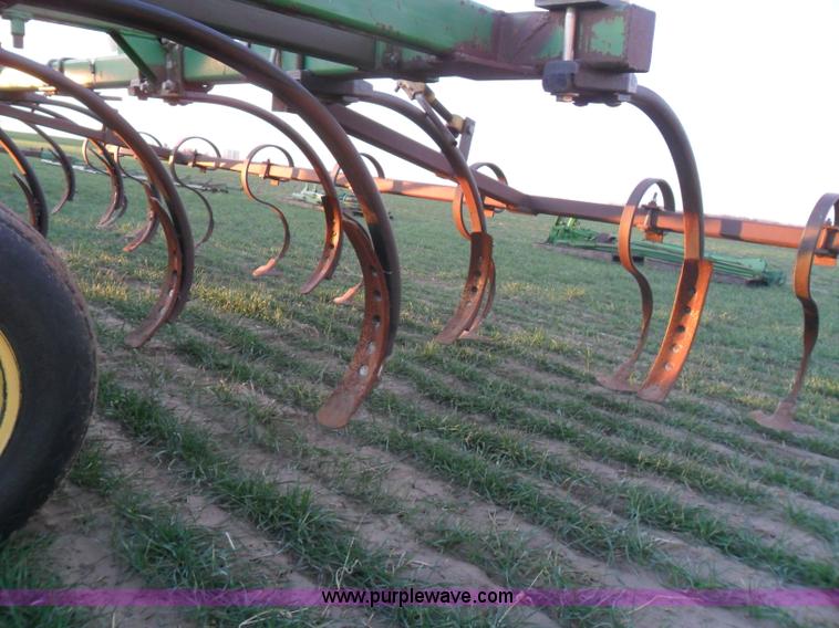 image for item AB9237 John Deere 714 coulter chisel