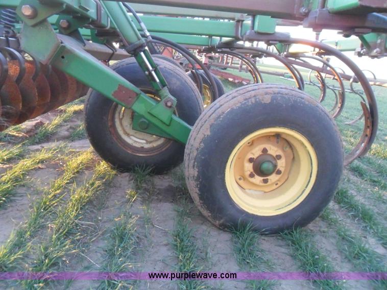 image for item AB9237 John Deere 714 coulter chisel