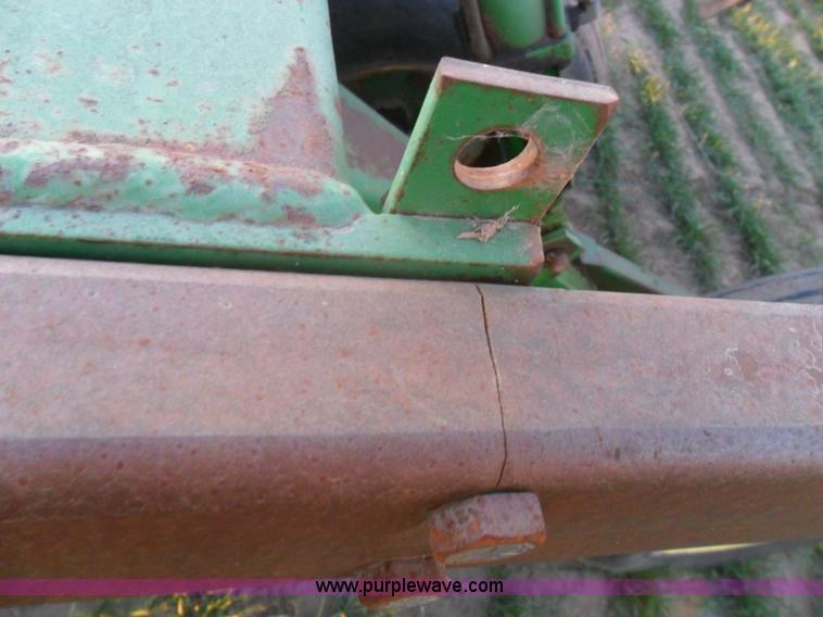 image for item AB9237 John Deere 714 coulter chisel