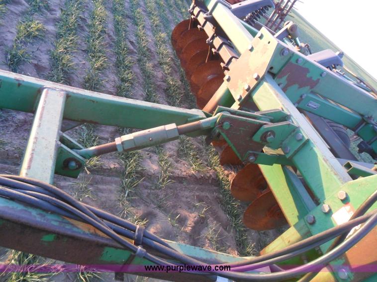 image for item AB9237 John Deere 714 coulter chisel