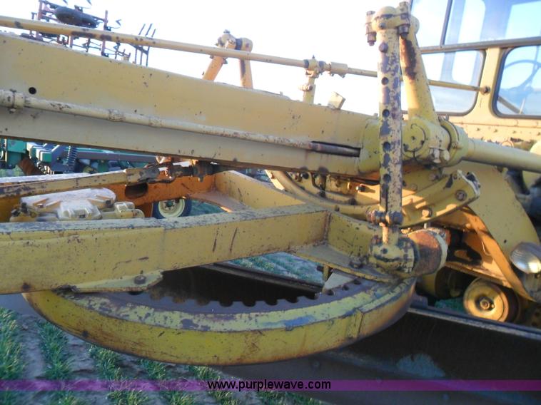 image for item AB9238 1966 Caterpillar 12E motor grader