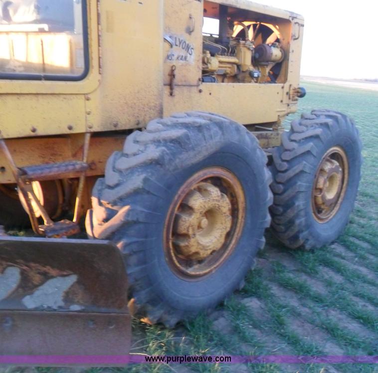 image for item AB9238 1966 Caterpillar 12E motor grader