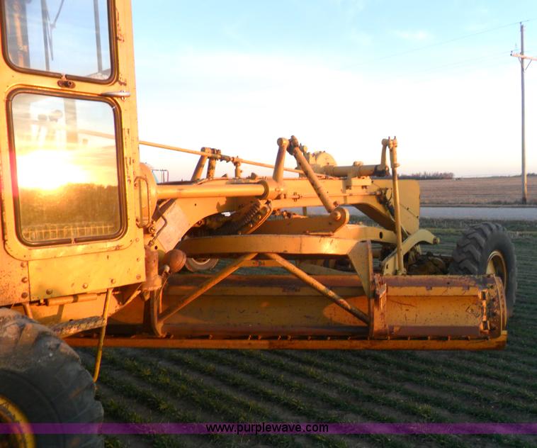 image for item AB9238 1966 Caterpillar 12E motor grader