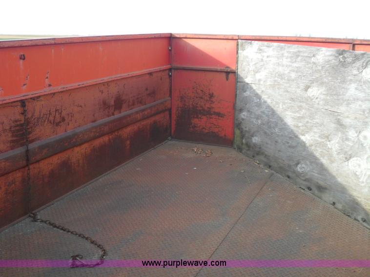 image for item AB9239 1956 Ford F700 truck
