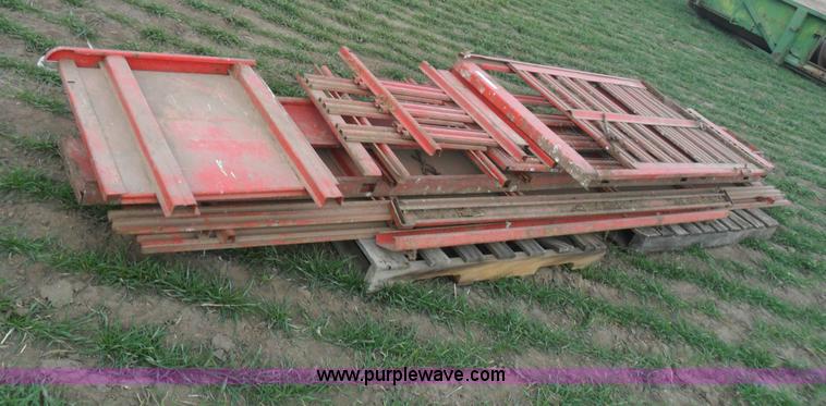 image for item AB9239 1956 Ford F700 truck