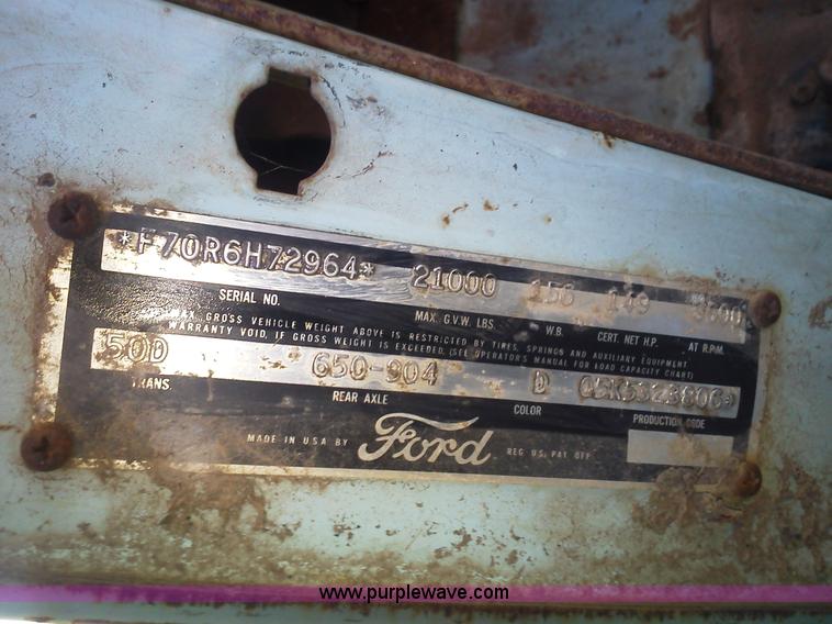 image for item AB9239 1956 Ford F700 truck