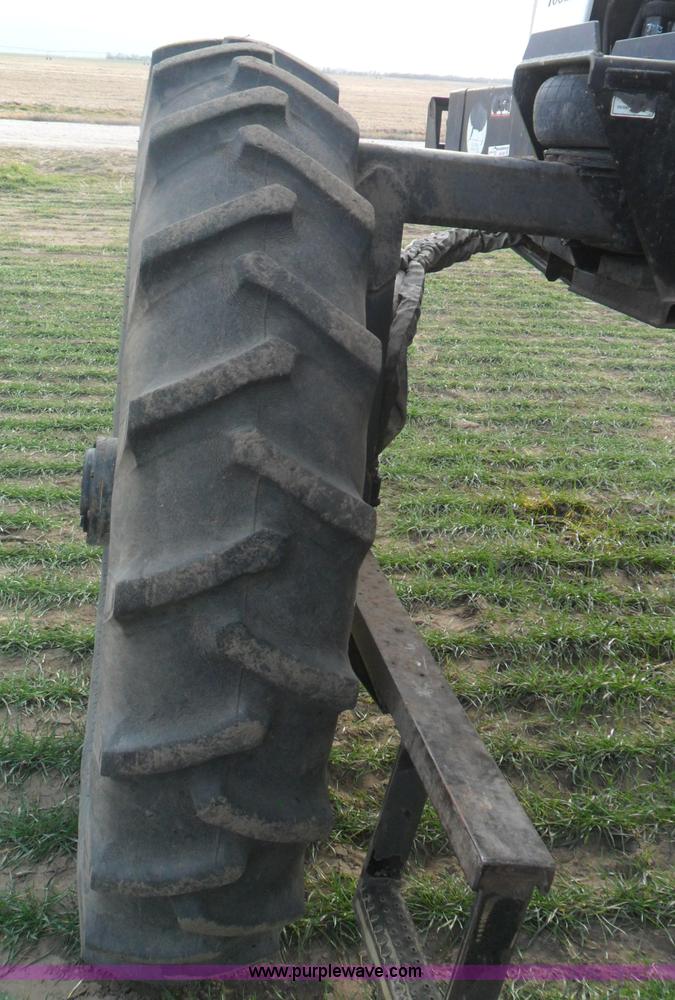 image for item AB9241 Willmar 765HT self propelled sprayer