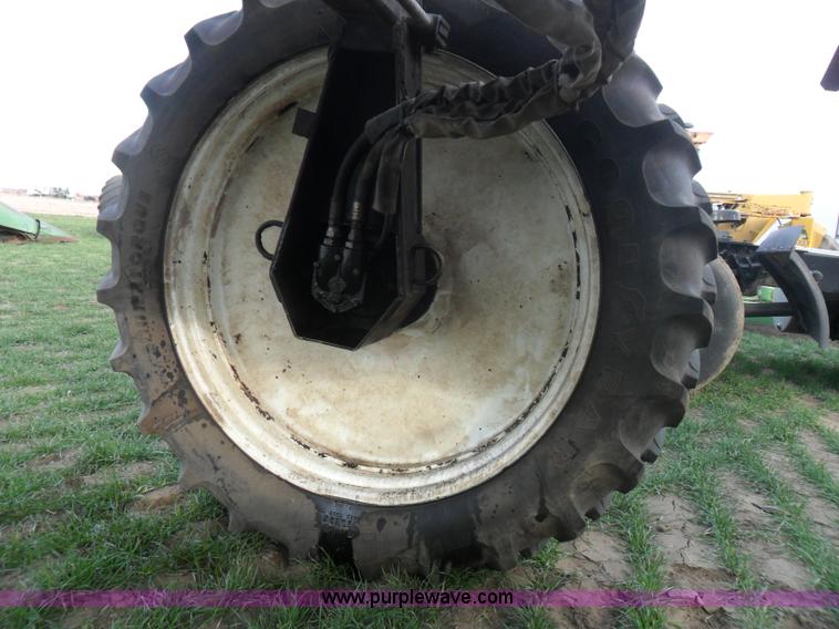 image for item AB9241 Willmar 765HT self propelled sprayer