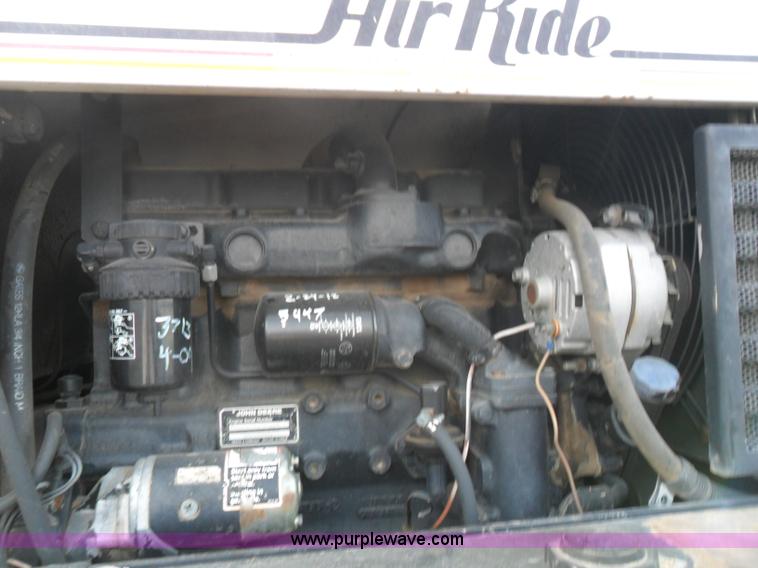 image for item AB9241 Willmar 765HT self propelled sprayer