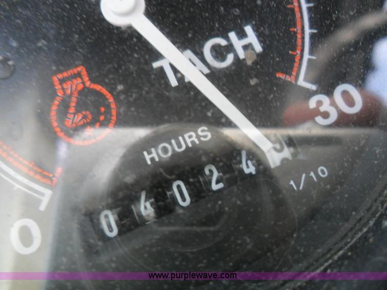 image for item AB9241 Willmar 765HT self propelled sprayer