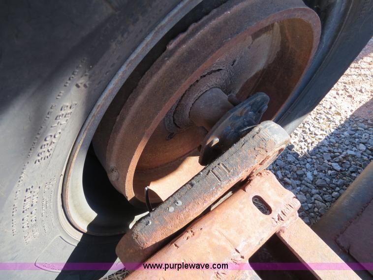 image for item B4559 Hesston 21' draper head platform