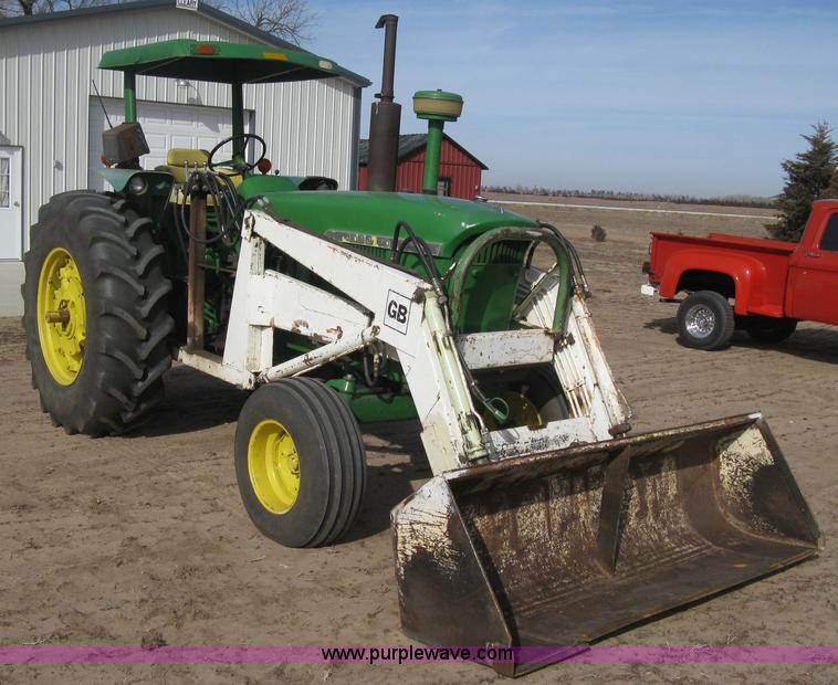 image for item B8414 John Deere 4010 tractor
