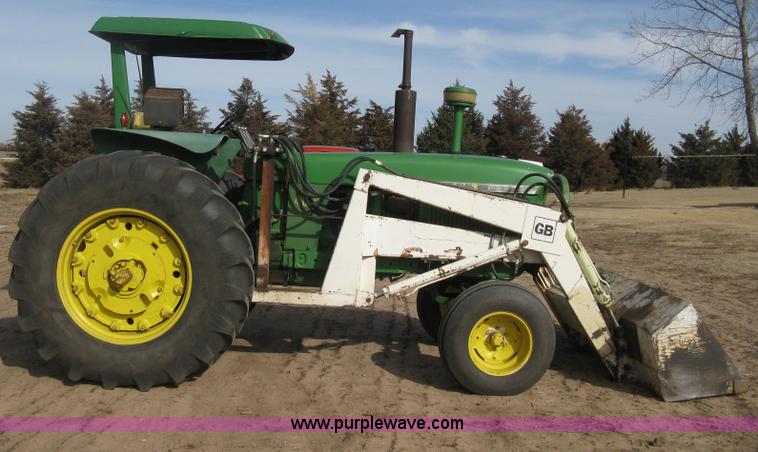 image for item B8414 John Deere 4010 tractor
