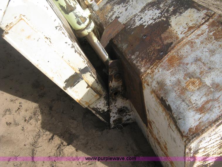 image for item B8414 John Deere 4010 tractor