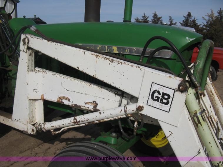 image for item B8414 John Deere 4010 tractor