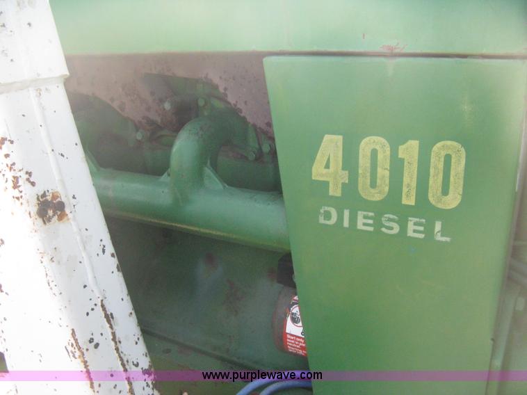 image for item B8414 John Deere 4010 tractor