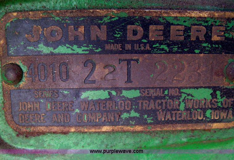 image for item B8414 John Deere 4010 tractor