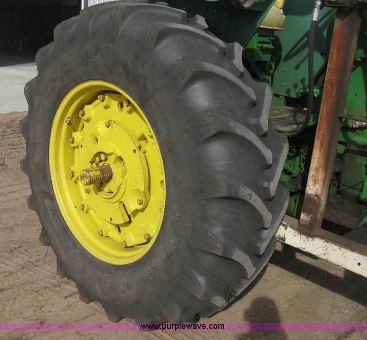 image for item B8414 John Deere 4010 tractor