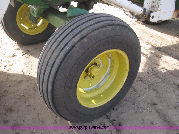 image for item B8414 John Deere 4010 tractor