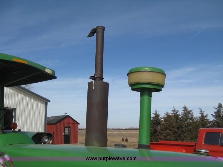 image for item B8414 John Deere 4010 tractor