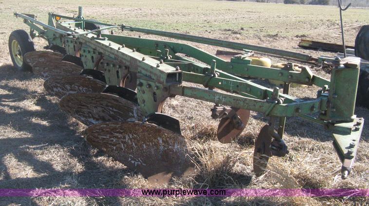 image for item B8422 John Deere 5145H five bottom plow