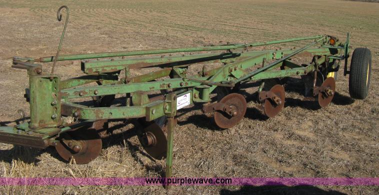 image for item B8422 John Deere 5145H five bottom plow