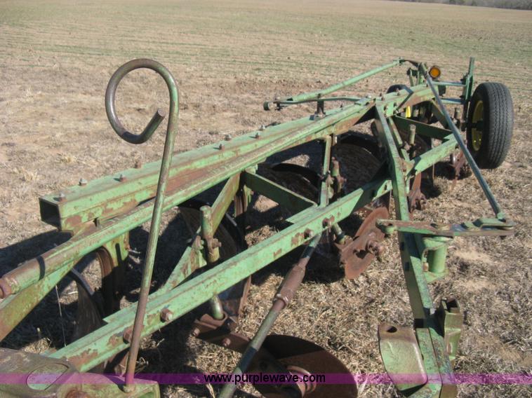 image for item B8422 John Deere 5145H five bottom plow