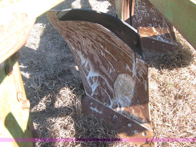 image for item B8422 John Deere 5145H five bottom plow