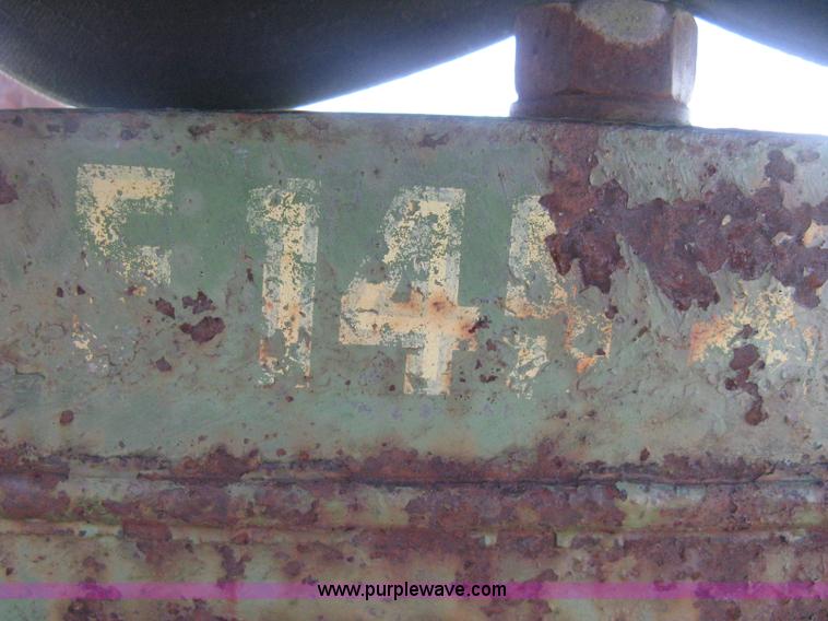 image for item B8422 John Deere 5145H five bottom plow