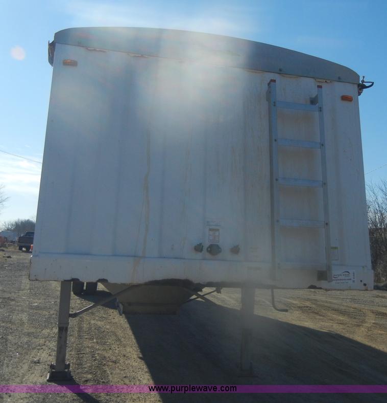 image for item D4581 2009 Jet double hopper grain trailer