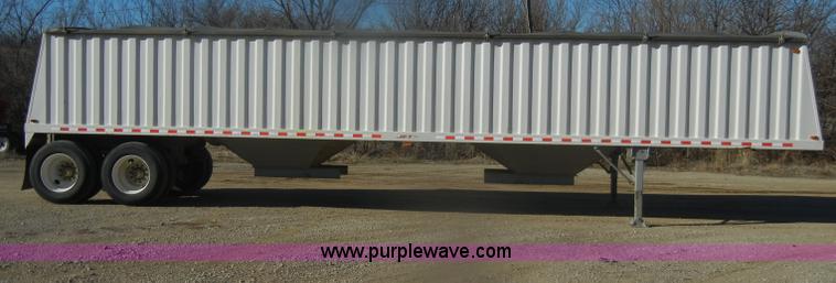 image for item D4581 2009 Jet double hopper grain trailer