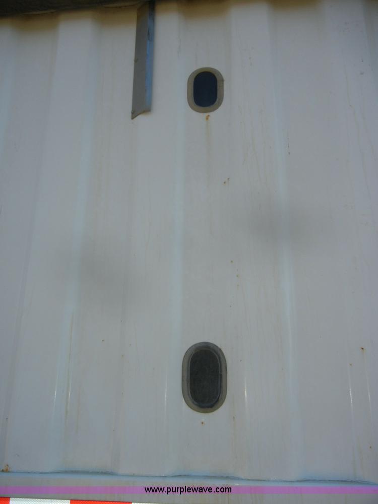 image for item D4581 2009 Jet double hopper grain trailer