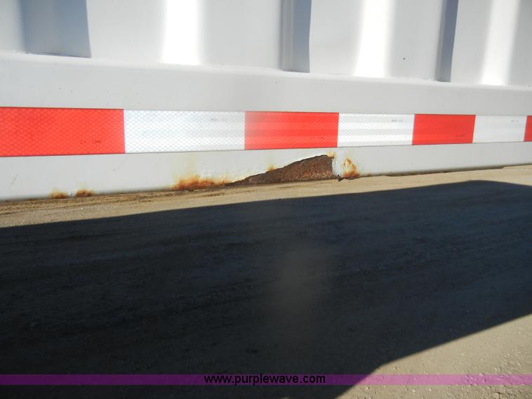 image for item D4581 2009 Jet double hopper grain trailer