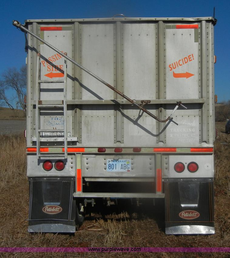 image for item D4582 1980 Guthrie double hopper grain trailer