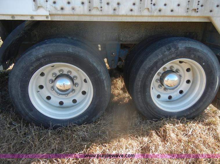 image for item D4582 1980 Guthrie double hopper grain trailer