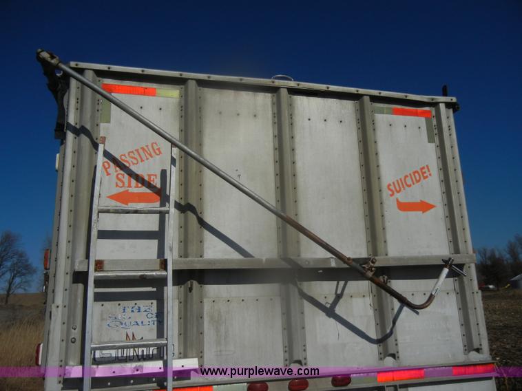 image for item D4582 1980 Guthrie double hopper grain trailer