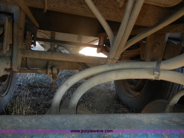 image for item D4582 1980 Guthrie double hopper grain trailer