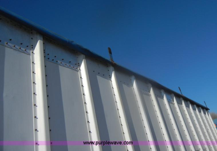 image for item D4582 1980 Guthrie double hopper grain trailer