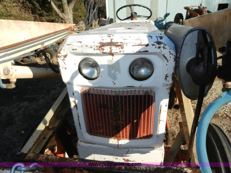 image for item D4592 Satoh Bison S650 tractor with loader