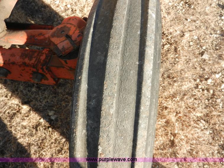 image for item D4592 Satoh Bison S650 tractor with loader