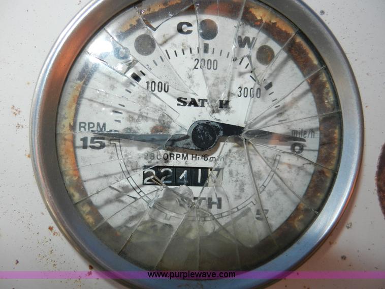 image for item D4592 Satoh Bison S650 tractor with loader