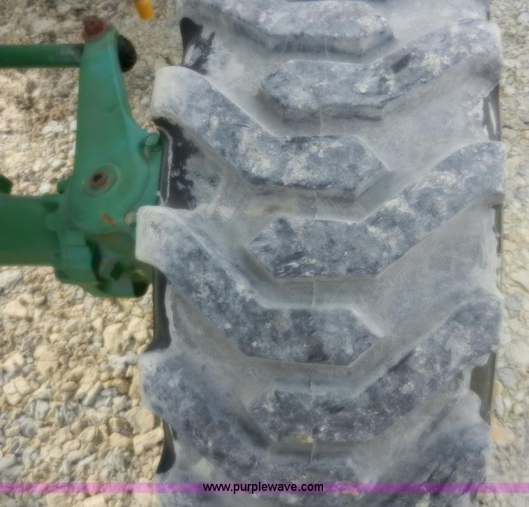 image for item D4598 2000 John Deere 990 MFWD tractor