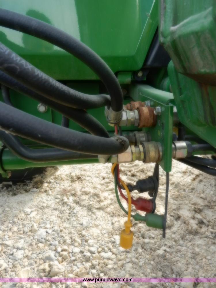 image for item D4598 2000 John Deere 990 MFWD tractor