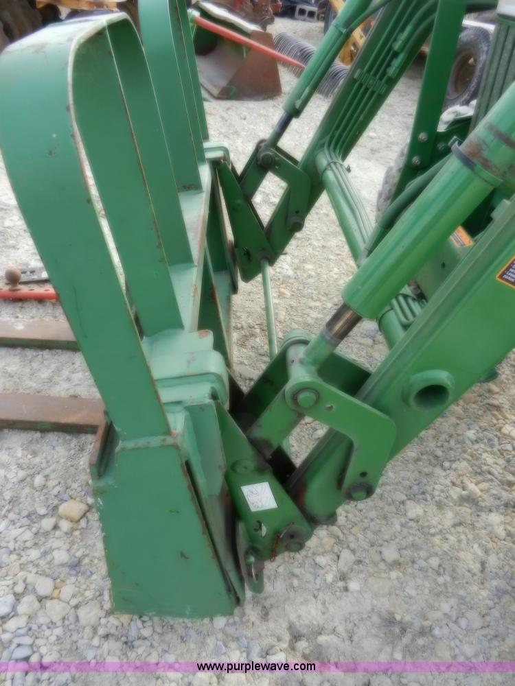 image for item D4598 2000 John Deere 990 MFWD tractor