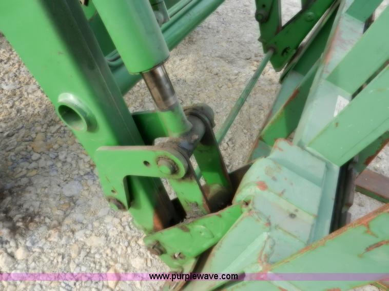 image for item D4598 2000 John Deere 990 MFWD tractor