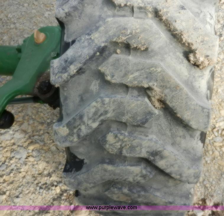 image for item D4598 2000 John Deere 990 MFWD tractor