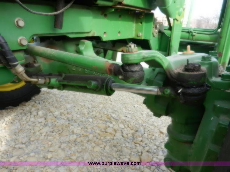 image for item D4598 2000 John Deere 990 MFWD tractor